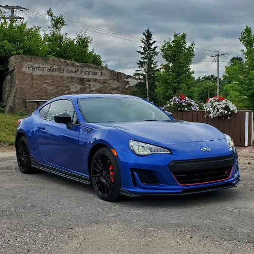 BRZ tS 2018 devant l'entrée du parc national de Plaisance